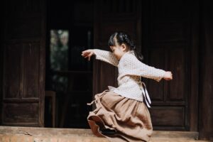 名古屋の保育士面接で小さい子どもへの対応を調整する方法は？